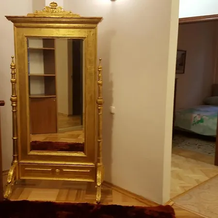 Apartment 4rooms Nezavisimosti 12 *